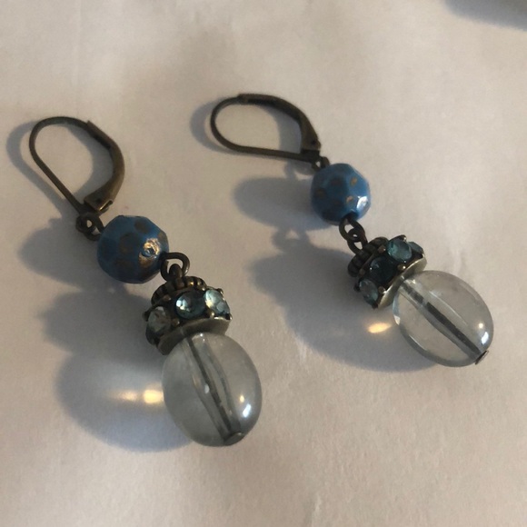 Blue and clear bead earrings - Picture 2 of 2